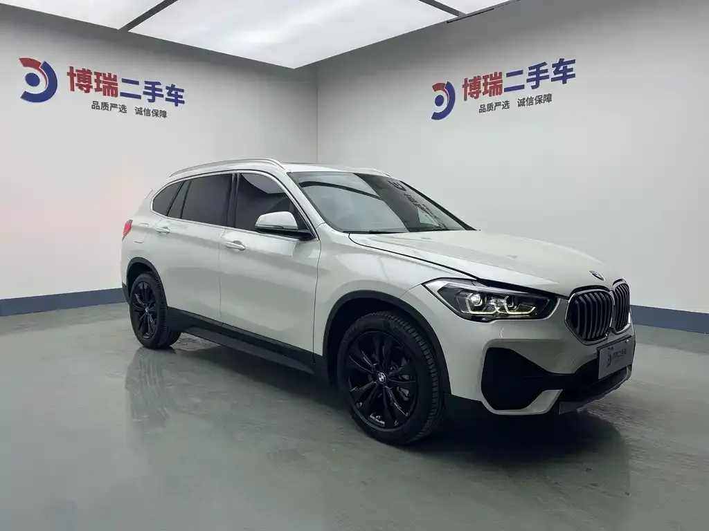 BMW X1 — фото 9