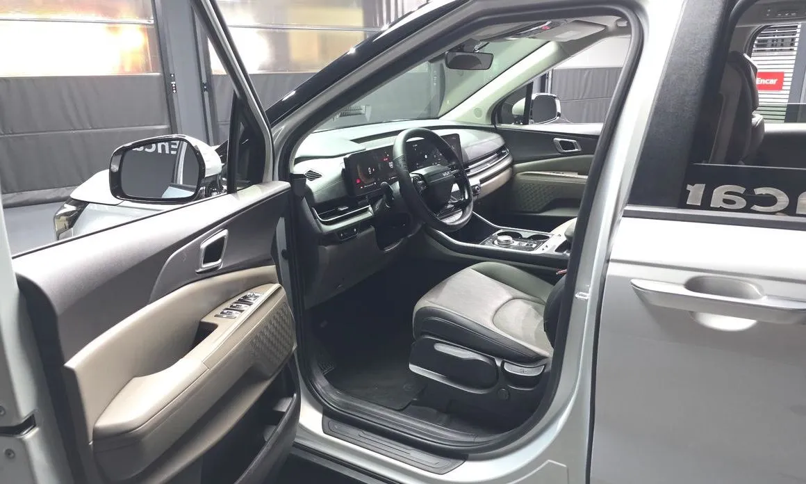 Kia Carnival — фото 10