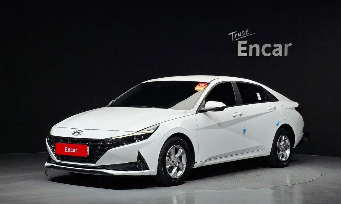 Hyundai AVANTE — фото 1