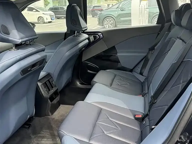 BMW X3 2025 из CN, фото 2