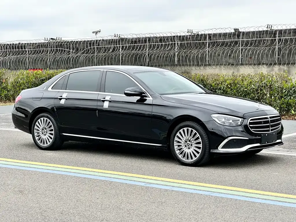 Mercedes-Benz E-Class 2023 из CN, фото 8