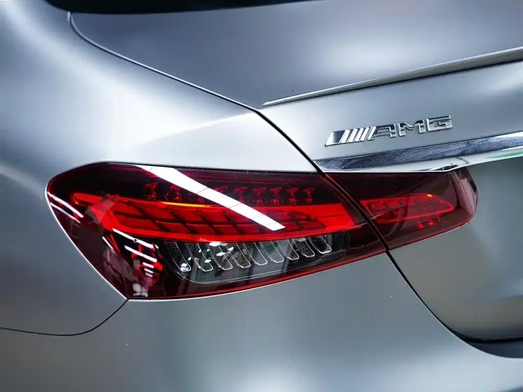 Mercedes-Benz E-Class AMG — фото 9