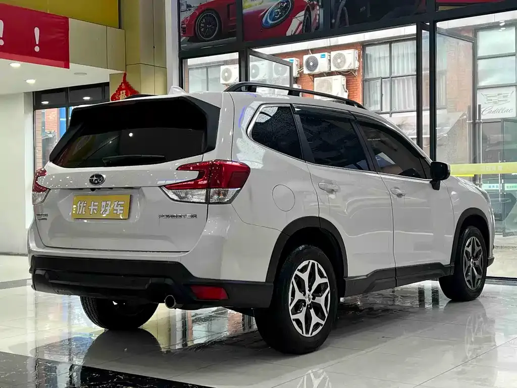 Subaru Forester — фото 5
