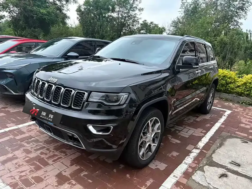Jeep Grand Cherokee (Import)