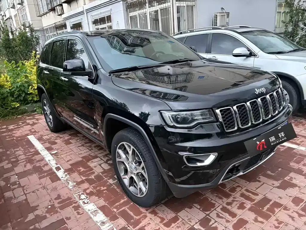 Jeep Grand Cherokee (Import) 2022 из CN, фото 2