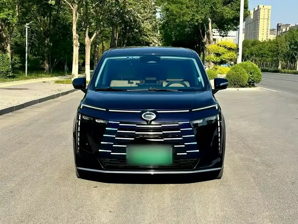 GAC Motor E8 Hybrid — фото 8