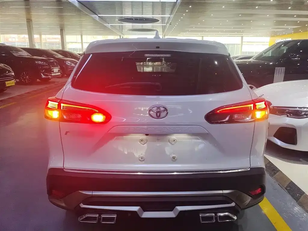 Toyota Frontlander 2022 из CN, фото 10