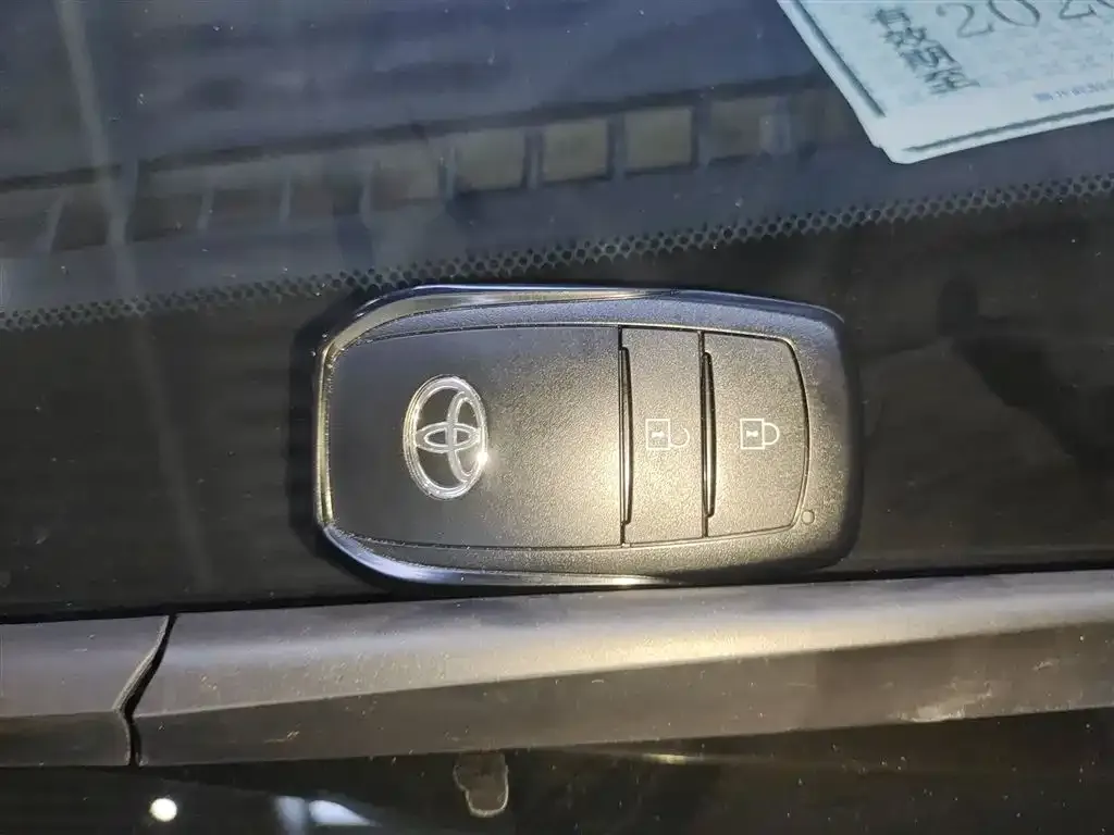 Toyota Frontlander 2022 из CN, фото 8