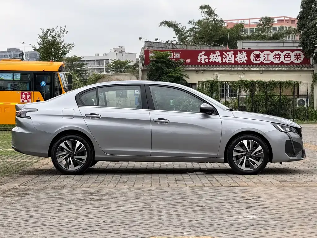 Peugeot 408 2024 из CN, фото 10