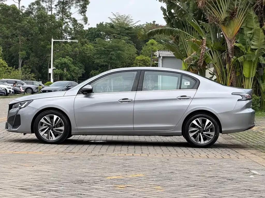 Peugeot 408 2024 из CN, фото 8