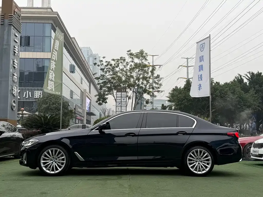 BMW 5 Series — фото 10