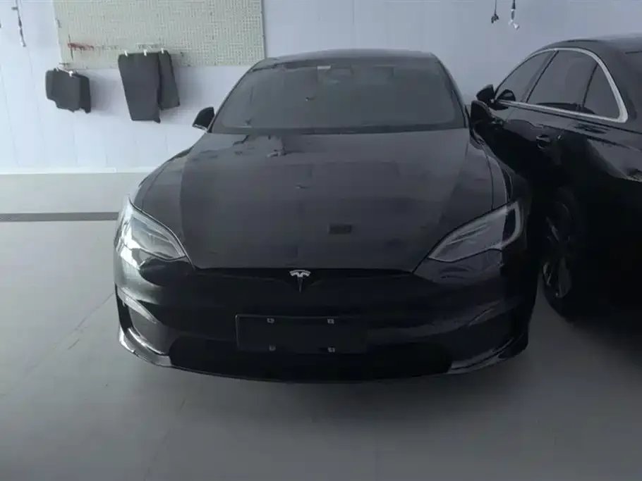 Tesla Model S — фото 10
