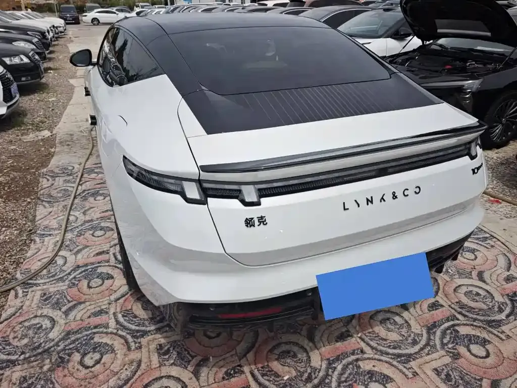 Lynk & Co 10 EM-P 2025 из CN, фото 9