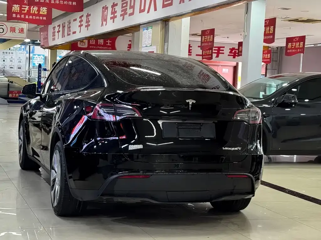 Tesla Model Y 2023 из CN, фото 5