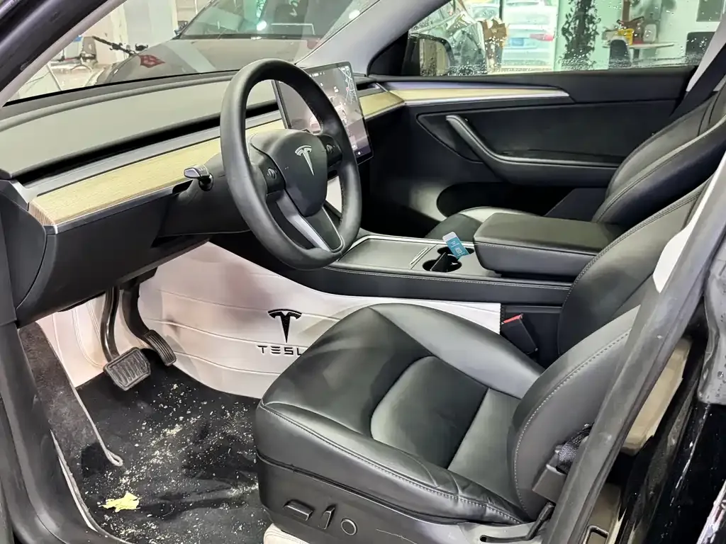 Tesla Model Y 2023 из CN, фото 7