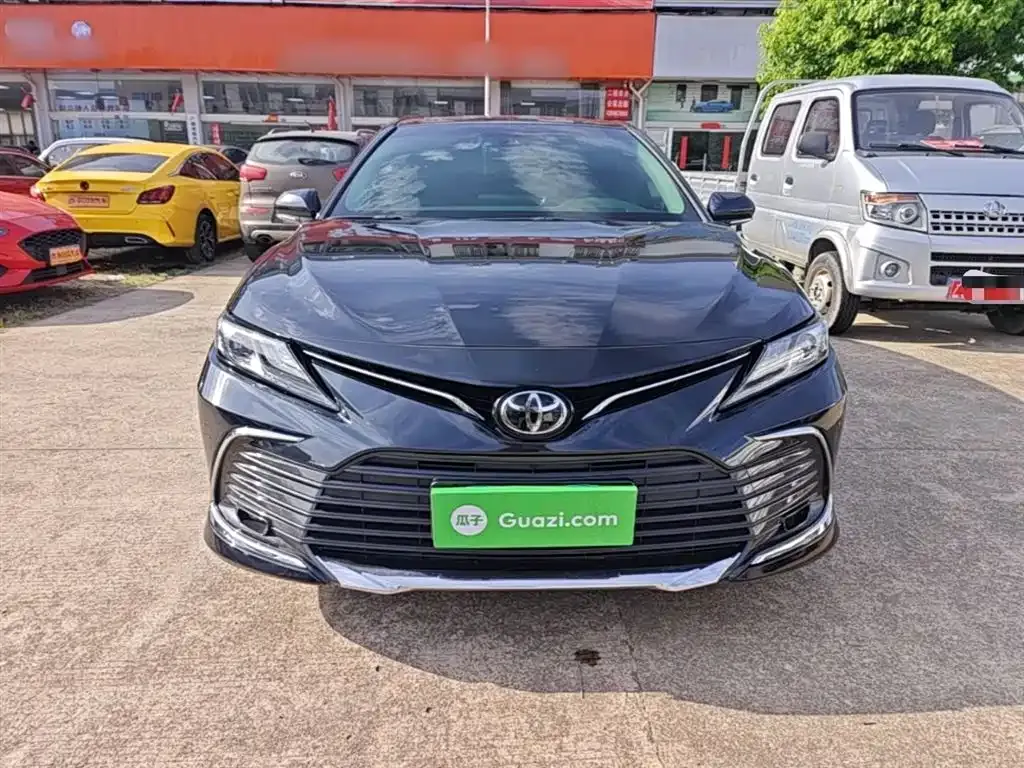Toyota Camry — фото 9