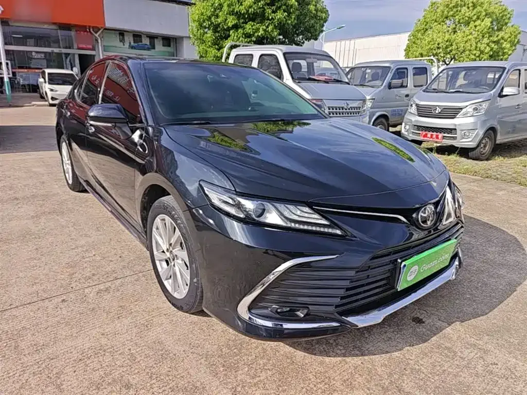 Toyota Camry — фото 4