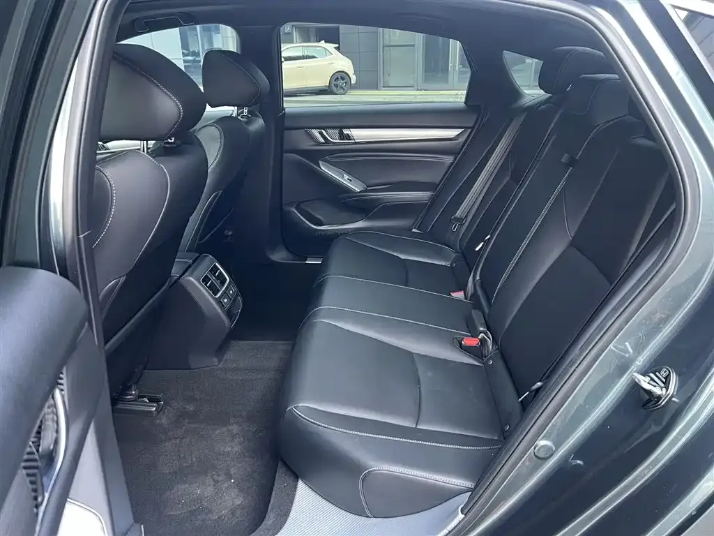 Honda Inspire — фото 10