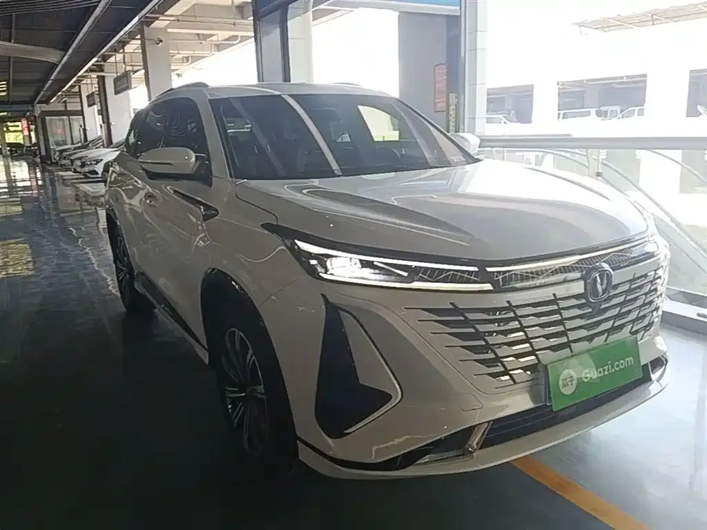 Changan CS75PLUS — фото 3