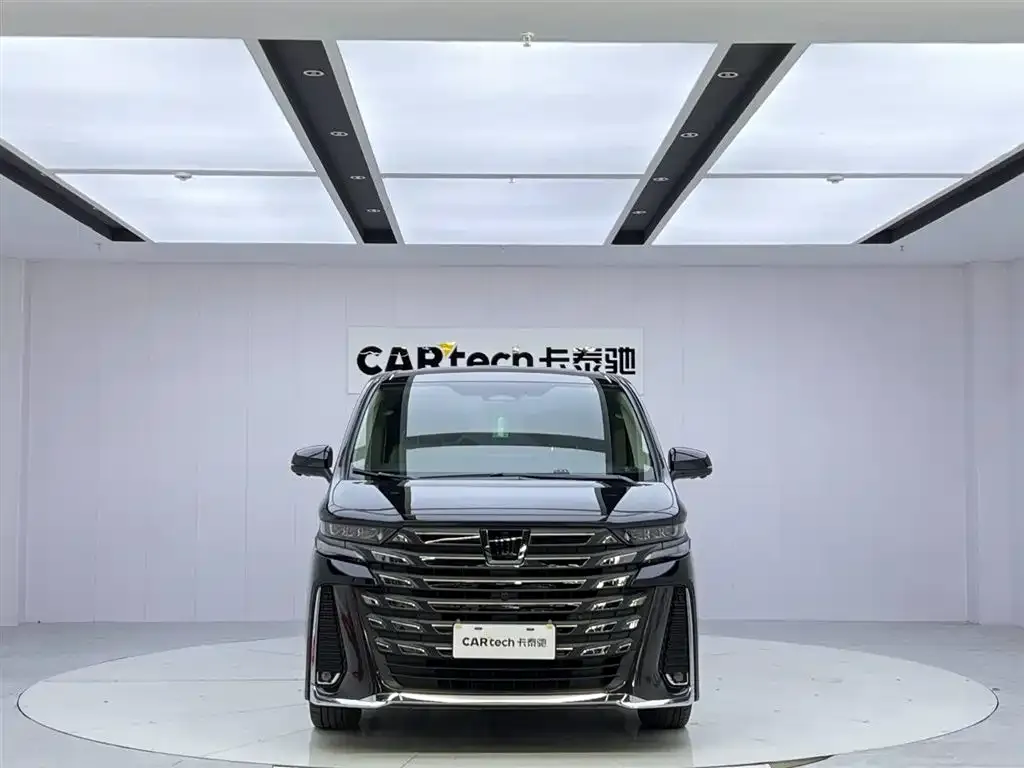 Toyota Vellfire — фото 5