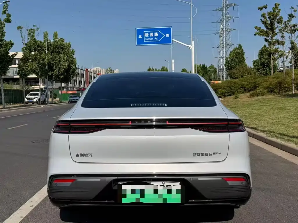 Geely Galaxy Xingyao 8 2025 из CN, фото 5