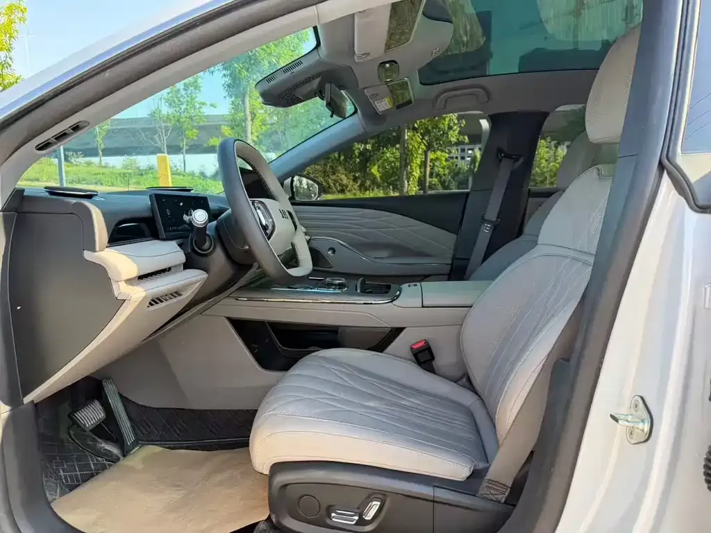 Geely Galaxy Xingyao 8 2025 из CN, фото 2