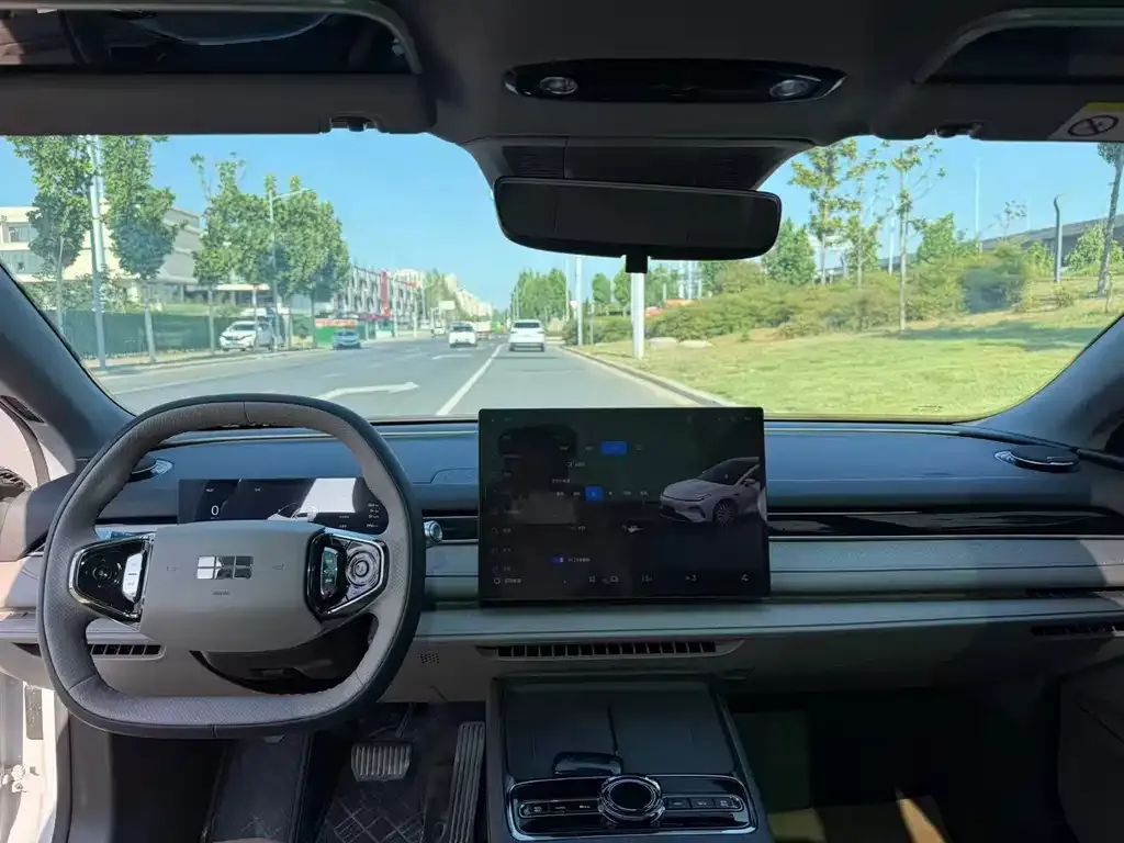 Geely Galaxy Xingyao 8 2025 из CN, фото 7