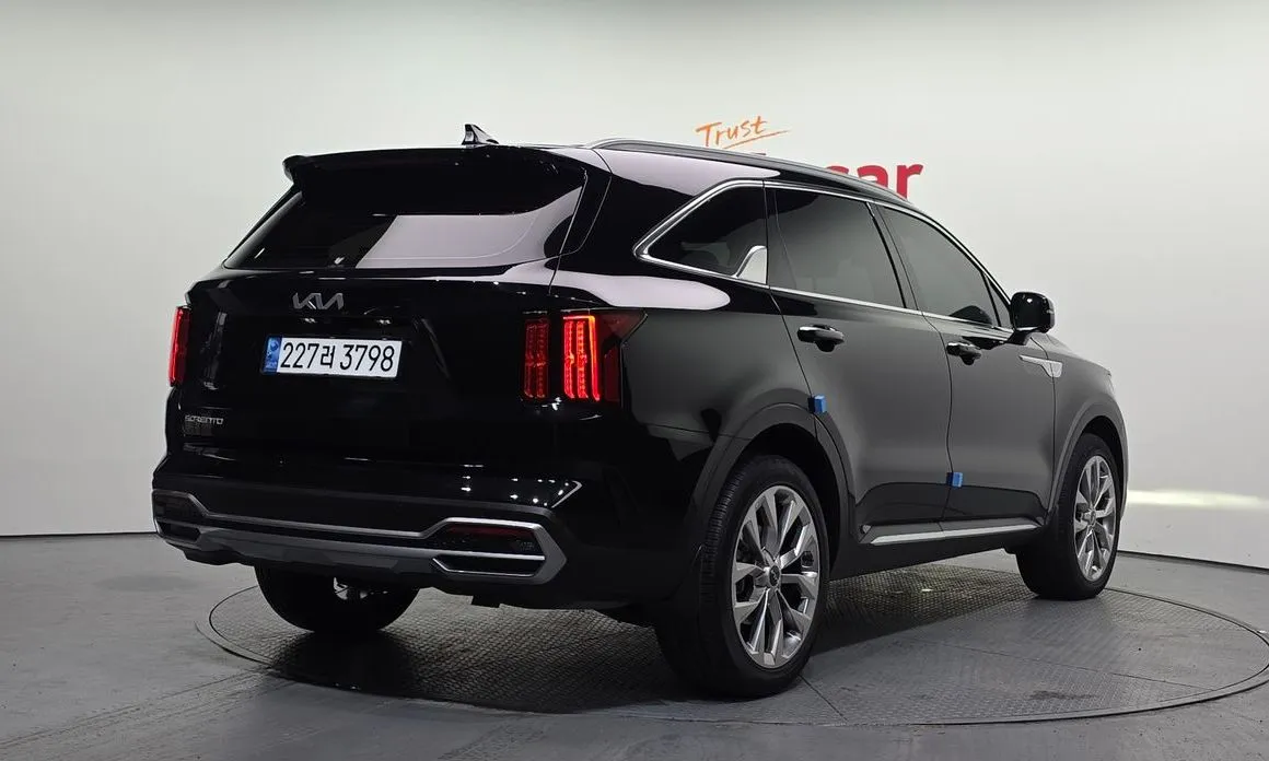 Kia Sorento 2023 из KR, фото 2