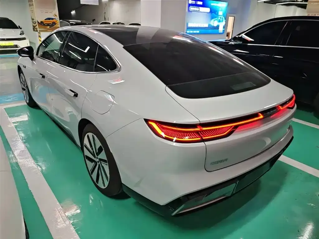 Geely Galaxy E8 2024 из CN, фото 7