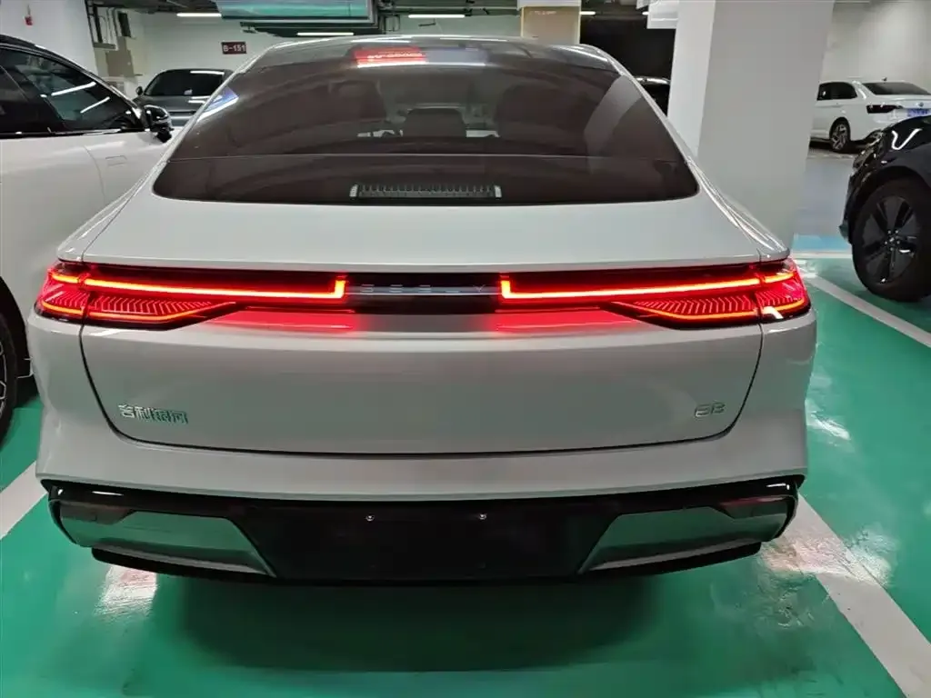 Geely Galaxy E8 2024 из CN, фото 9