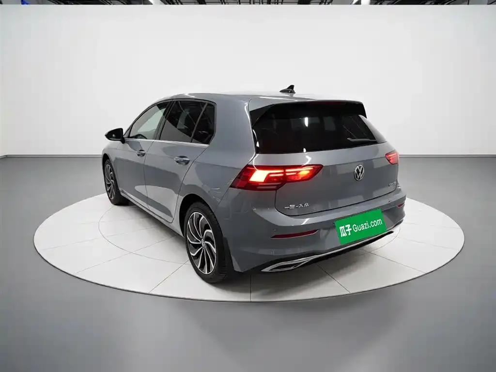 Volkswagen Golf 2022 из CN, фото 2