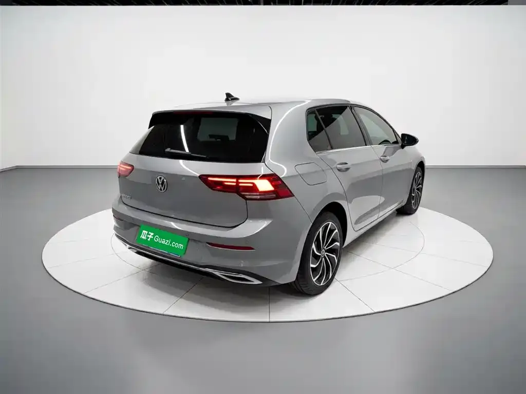 Volkswagen Golf 2022 из CN, фото 7