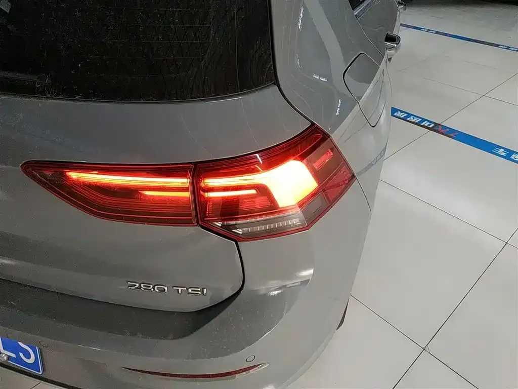 Volkswagen Golf 2022 из CN, фото 3