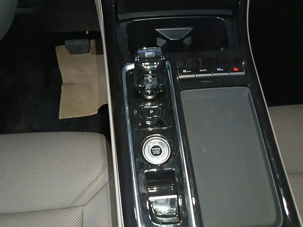 Geely Boyue L 2026 из CN, фото 7
