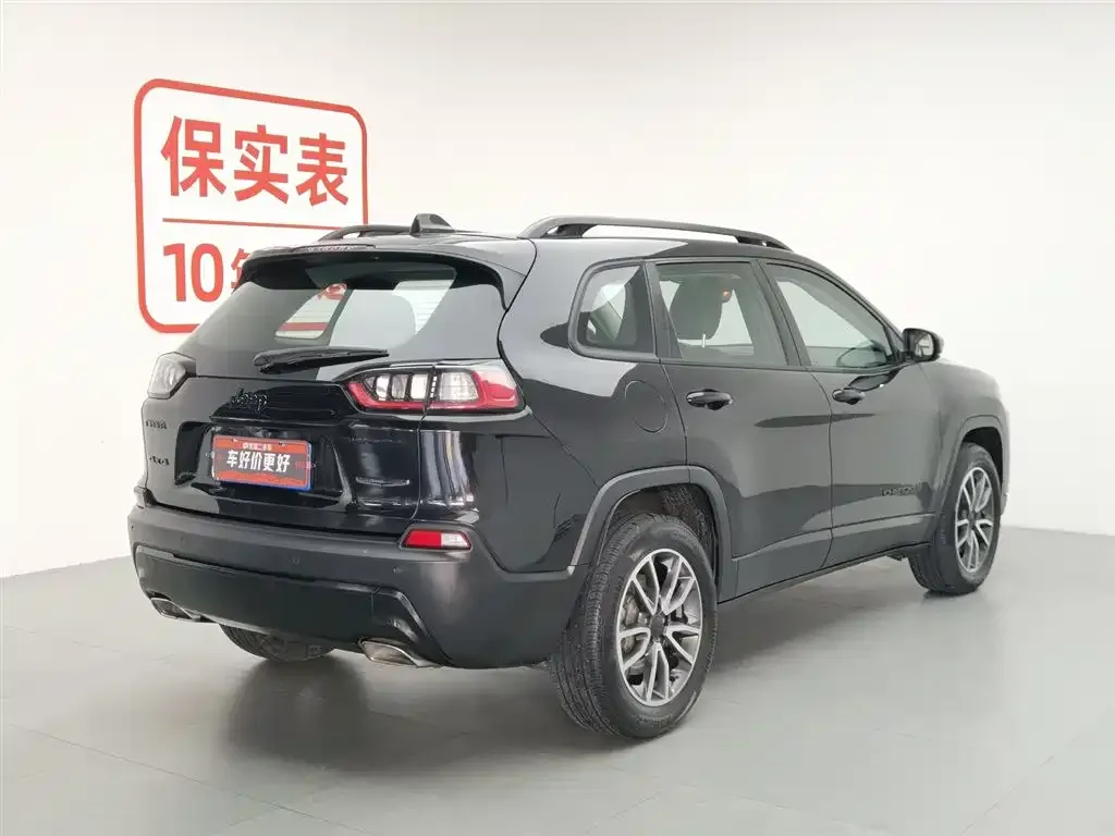 Jeep Cherokee 2021 из CN, фото 4