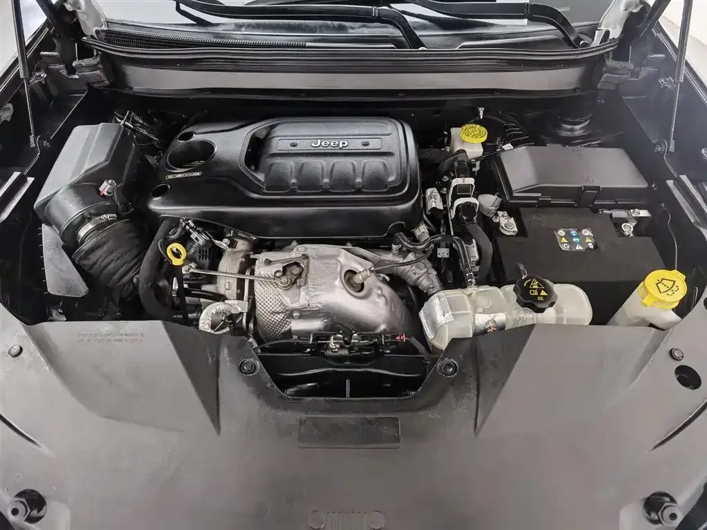 Jeep Cherokee 2021 из CN, фото 7