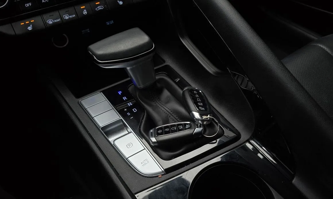 Hyundai AVANTE — фото 6