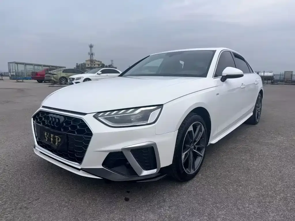 Audi A4L 2023 из CN, фото 1