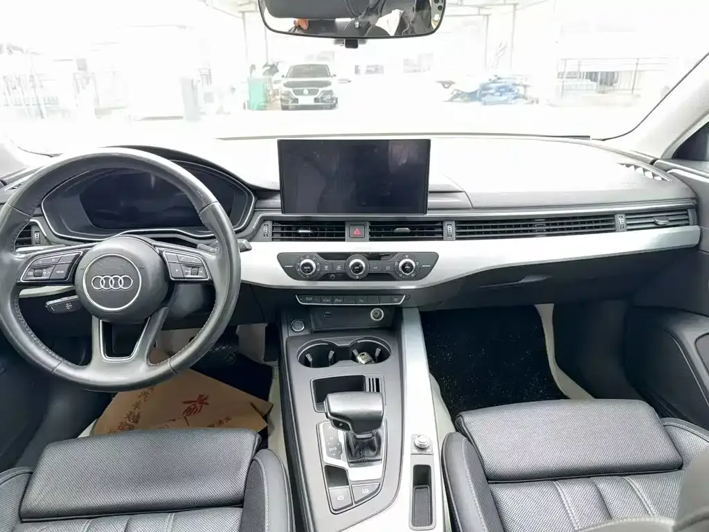 Audi A4L 2023 из CN, фото 9