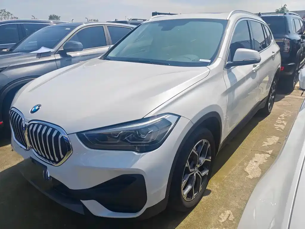 BMW X1 — фото 1