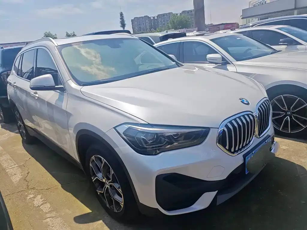 BMW X1 — фото 9