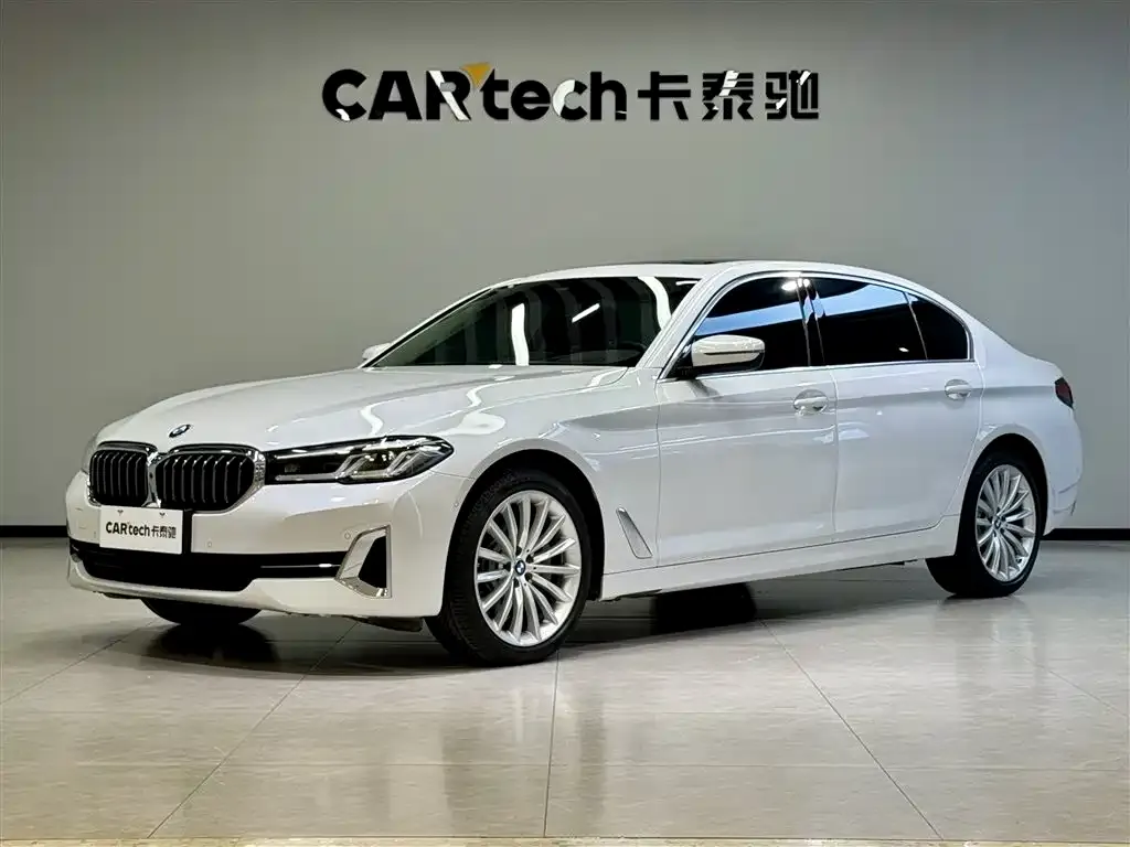 BMW 5 Series — фото 1