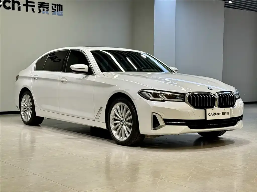 BMW 5 Series — фото 10