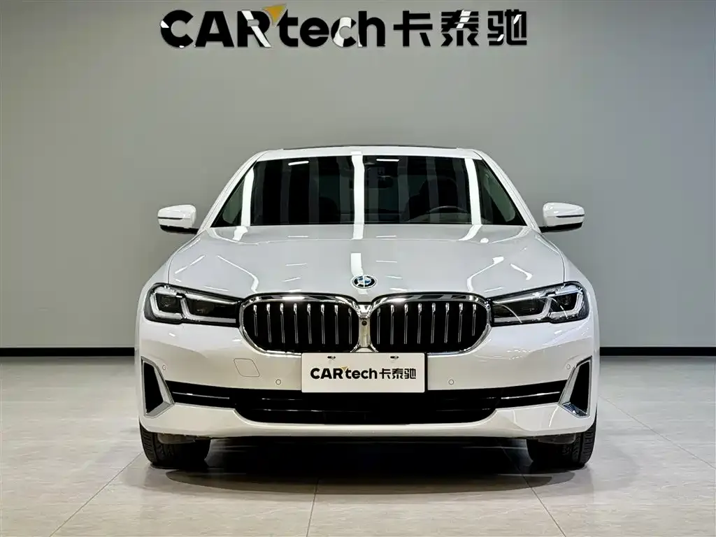 BMW 5 Series — фото 6