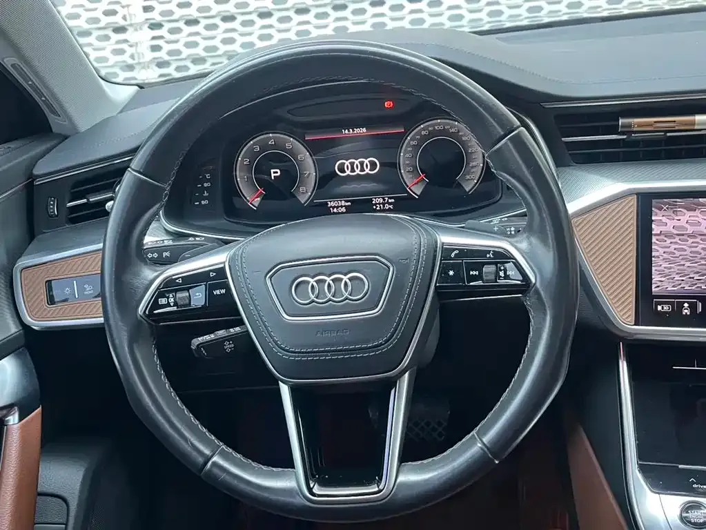 Audi A6L 2023 из CN, фото 2