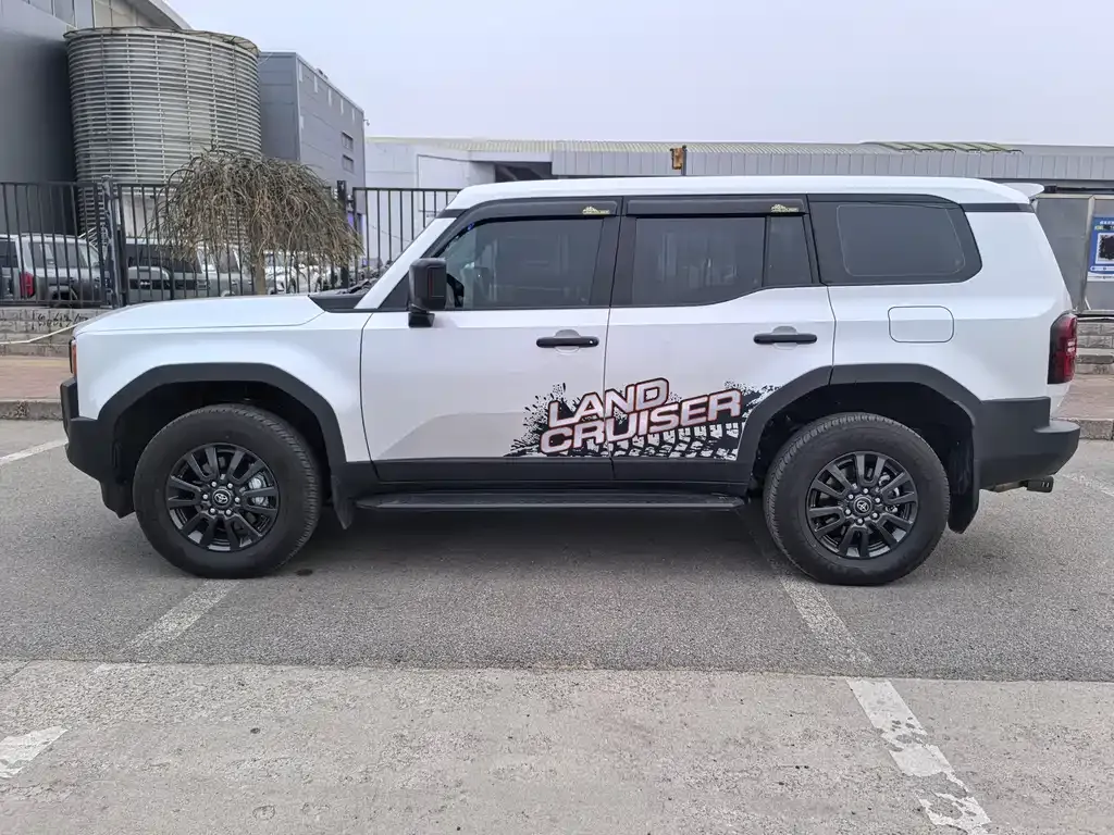 Toyota Prado 2025 из CN, фото 4
