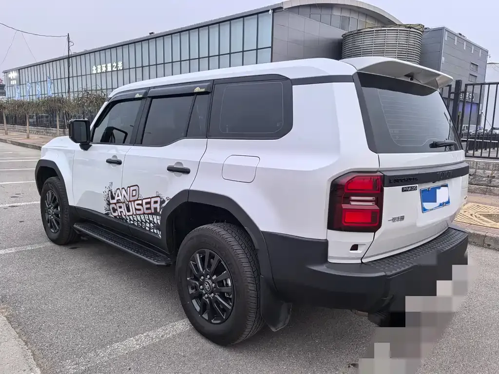 Toyota Prado 2025 из CN, фото 8