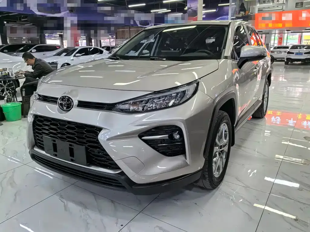 Toyota Wildlander — фото 1