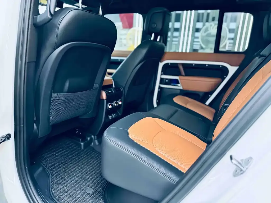 Land Rover Defender — фото 7