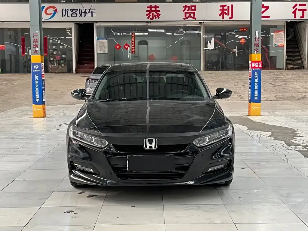 Honda Accord — фото 7